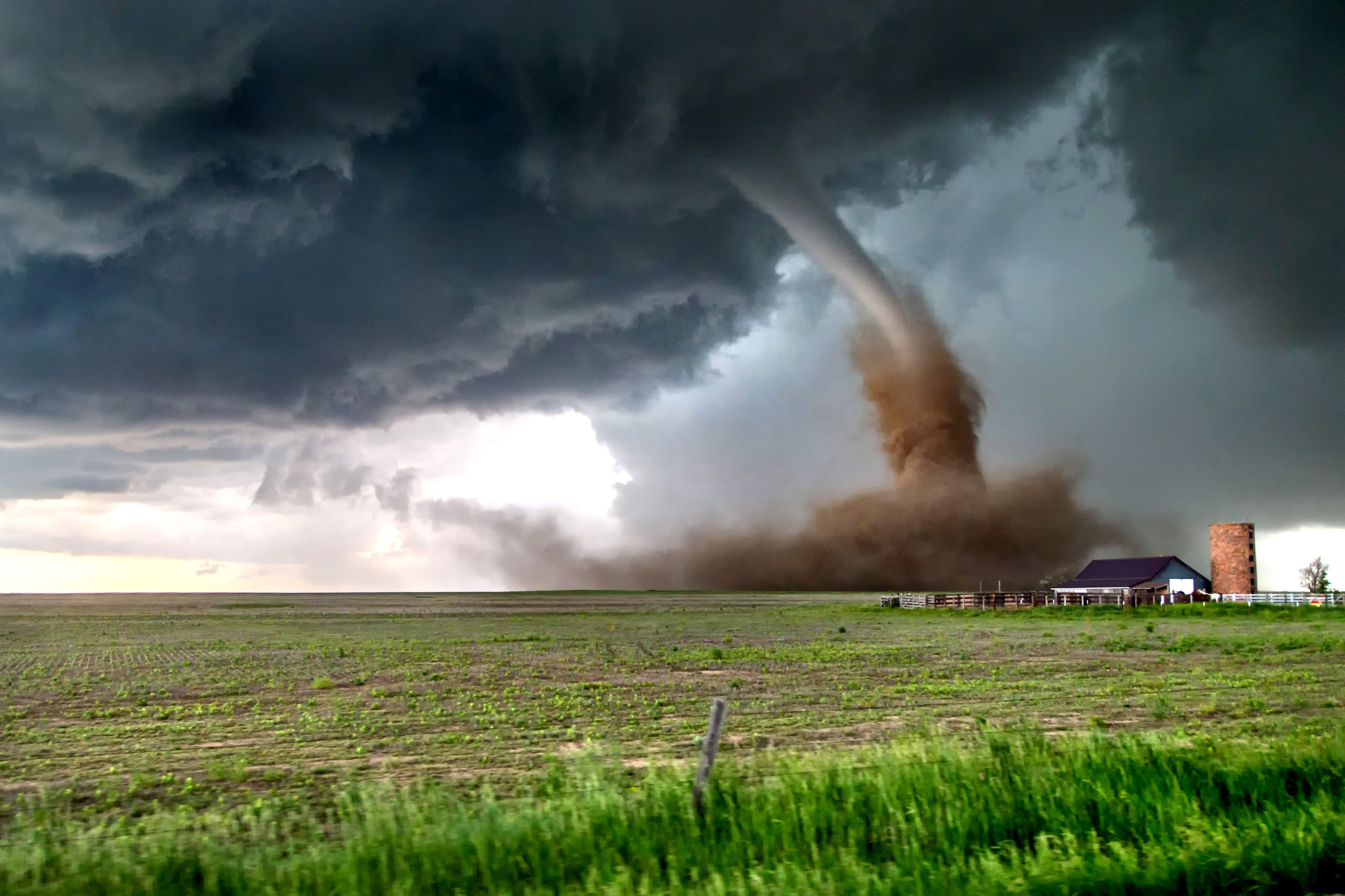 Сила природы ветер. Торнадо Техас 2021. Штат Оклахома природа аллея Торнадо. Торнадо в Техасе 2022. Канзас Торнадо.
