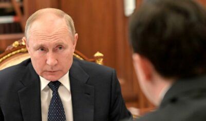 Владимир Путин поручил правительству ликвидировать дефицит врачей
