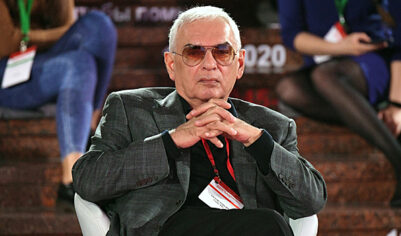 Режиссер Карен Шахназаров заявил, что не считает Аллу Пугачеву предателем