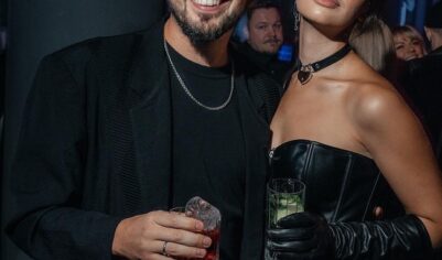 Александр Петров показал семейную идиллию — жену в обнимку с его мамой