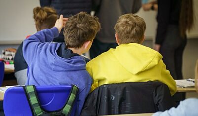 На Украине предложили начать отправлять на фронт школьников