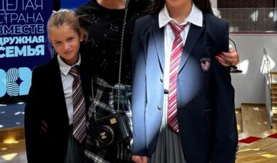 Ксения Бородина вывела свих дочек на подиум