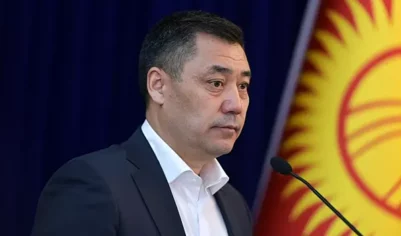 Президент Киргизии заявил, что Запад не должен указывать партнерам России