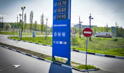 Судья вынес решение: могут ли водителя лишить прав за въезд под «кирпич» на АЗС