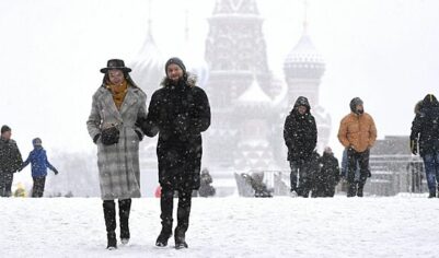 Москву накрыл сильный снегопад