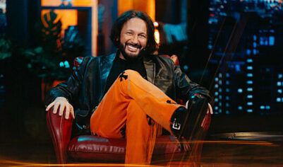 Певец Михайлов признался, что его критикуют за похудение и новую прическу