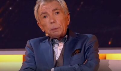 Телеведущий Юрий Николаев пошел на поправку, хотя до сих пор находится в реанимации