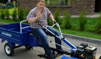Пьяный мужик управлял мотоблоком с прицепом. Его арестовали на 10 суток. Но суд сказал, что пьянчуга может ездить на мотоблоке⁠⁠