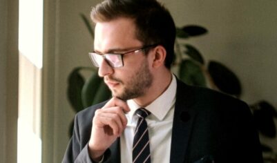 Зачем мошенники могут открыть банковский счет от имени гражданина и что он может предпринять для своей защиты
