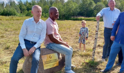 А что, африканеры уже не приедут к нам село поднимать?