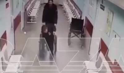 В Барнауле парень прикинулся жертвой ДТП, чтобы угнать машину охранника.