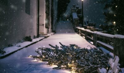 Можно ли встретить Новый год без денег и почему некоторых людей больше не радует праздник