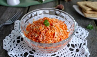 Удивительно вкусные салаты времен СССР для праздничного стола.