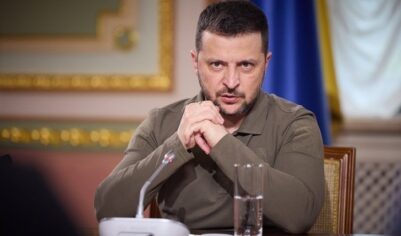 Зеленский о переговорах с Россией: «Желательно, на три буквы»