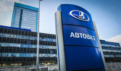 АвтоВАЗу сделали поблажку и снизили долг на 37 млрд рублей. Но компания остаётся должна ещё 100 миллиардов. Что происходит?