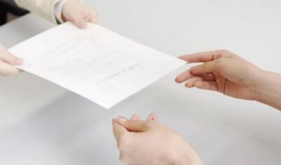 Должен ли работодатель выдавать сотрудникам справки об отсутствии нарушений и штрафов по трудовому законодательству?