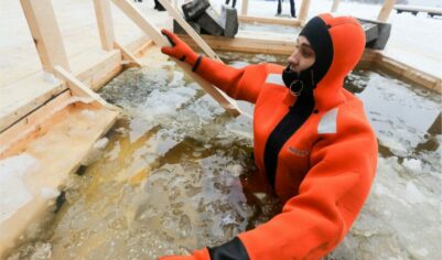 В Москве оборудовали больше 40 мест для крещенских купаний. Где можно окунуться в прорубь