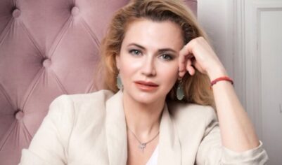 Бросила богатого мужа ради бедного актера, стала Министром культуры Тверской области. Как складывается жизнь актрисы Ксении Лавровой-Глинки?
