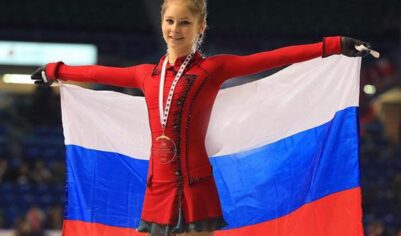 «Бросила мужа из-за мобилизации СВО и боролась с тяжёлым недугом, а теперь вновь вышла замуж». Как теперь живет фигуристка Юлия Липницкая?