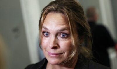 Бросила кино, родила в 41 год и теперь занялась огородом. Как теперь складывается жизнь актрисы Марины Могилевской?