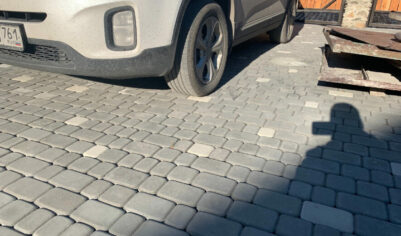 Как уложить плитку, чтобы она не продавливалась под колесами авто? Есть 3 варианта, второй сделал у себя (фото)