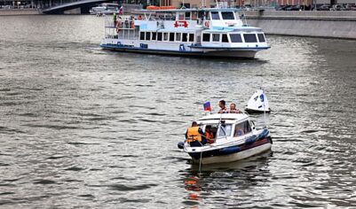 Спасатели усилили патрулирование Москвы-реки и городских водоемов из-за жары