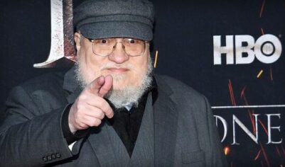 Джордж Мартин бросил писать сценарий для «Игры престолов» по веской причине (но на двух стульях всё равно не усидел)