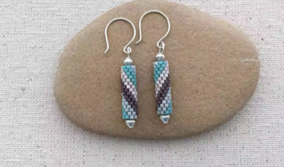 Модные сережки-трубочки «Спиралька» из японского бисера и серебряной фурнитуры