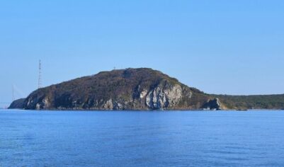 Россиянин уже неделю дрейфует в открытом море в Приморье