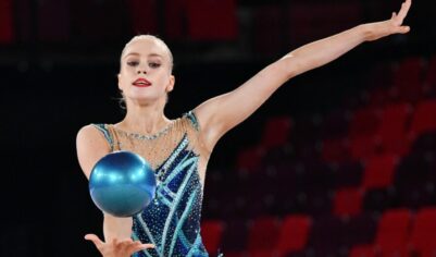 Россиянка завоевала три титула чемпионки мира за два дня. Кто такая Ангелина Мельникова