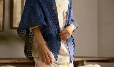 Синий ажурный палантин