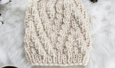 Вязаная объемная шапка для начинающих своими руками