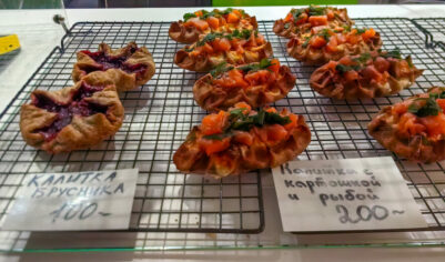 Пицца с морошкой и калитки с рыбой: гастрономические открытия на краю России