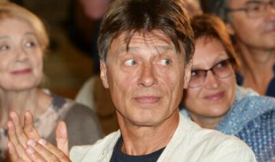 Выносили на носилках: что случилось на церемонии прощания с Анатолием Лобоцким