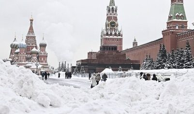 Рекордные для зимы сугробы выросли до 84 см в Москве