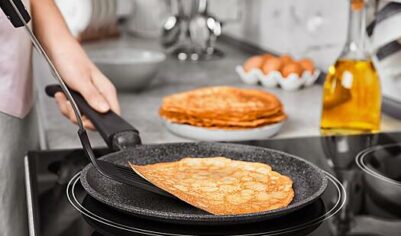 В московском ресторане появились покрытые золотом блины