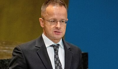 Сийярто: Лидеры ЕС ездили в США с Зеленским, чтобы сорвать урегулирование