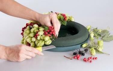 Цветочный аксессуар для дома своими руками