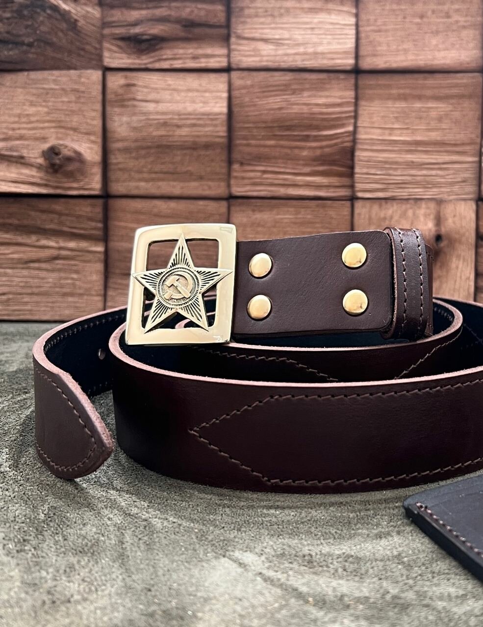 Ремни с уникальной пряжкой0