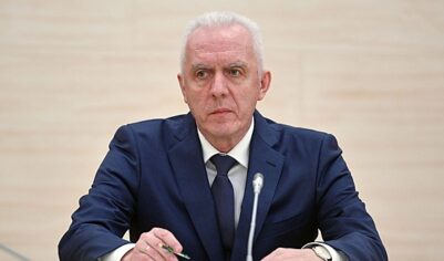 В 2025 году почти тысячу чиновников в России уволили в связи с утратой доверия