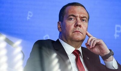 Медведев: «золотой миллиард» баснословно зарабатывает на украинском кризисе