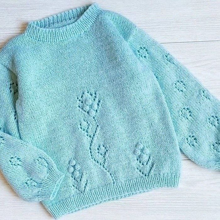 Свитер с объемными цветами1