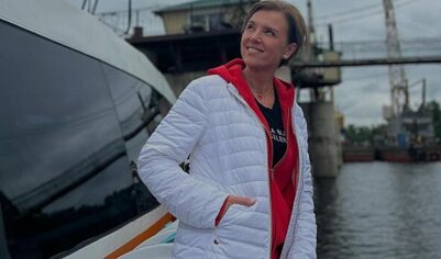 Ксения Алфёрова объяснила, почему покинула выступление Бурака Озчивита: «Спектакль ставил ИИ»