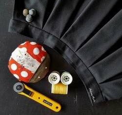 Как сшить юбку в складку с карманами без выкройки. Два варианта раскроя