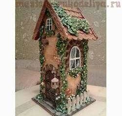 Как задекорировать заготовку Чайный домик с помощью соленого теста и шпатлевки