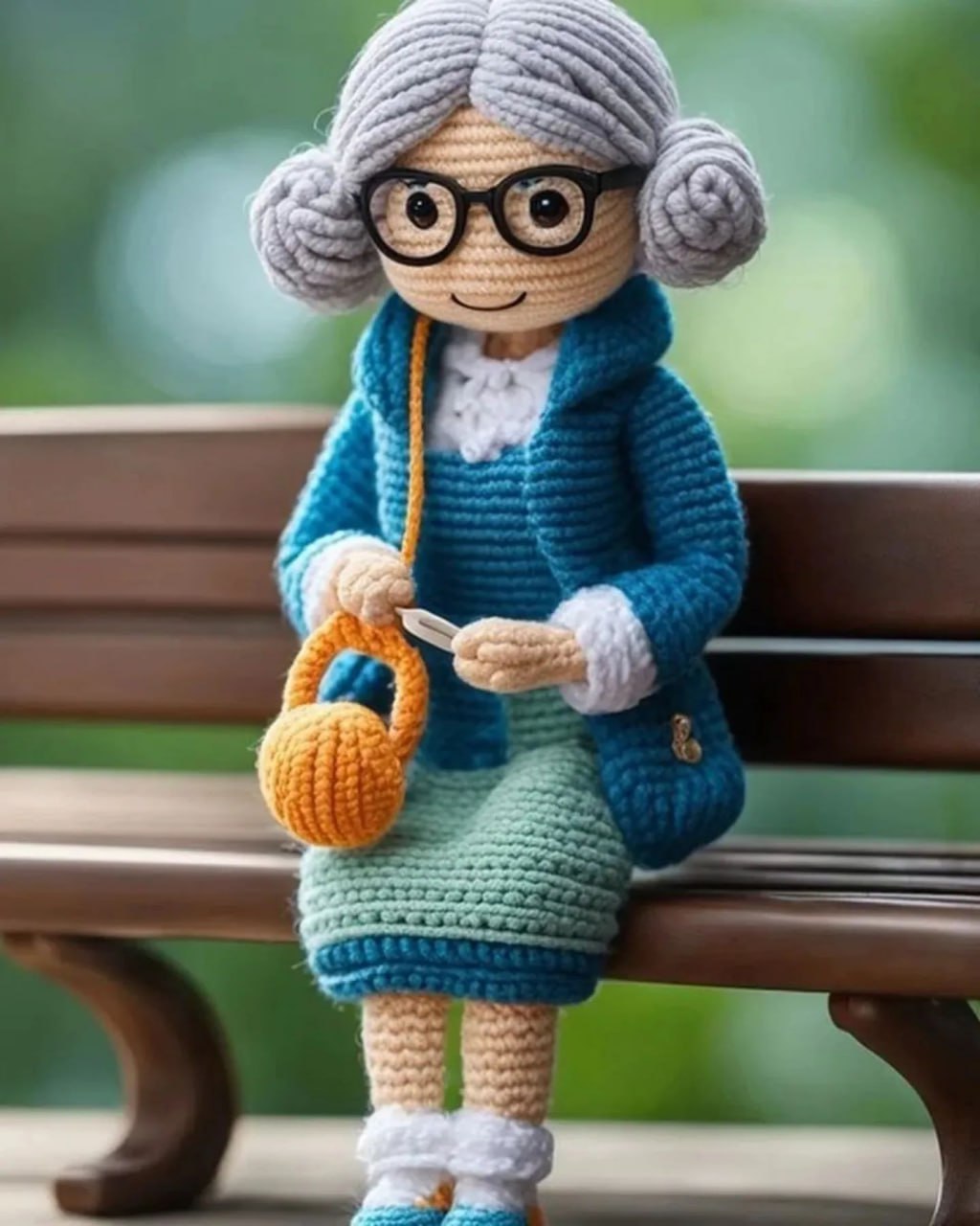 Бабушка в очках3