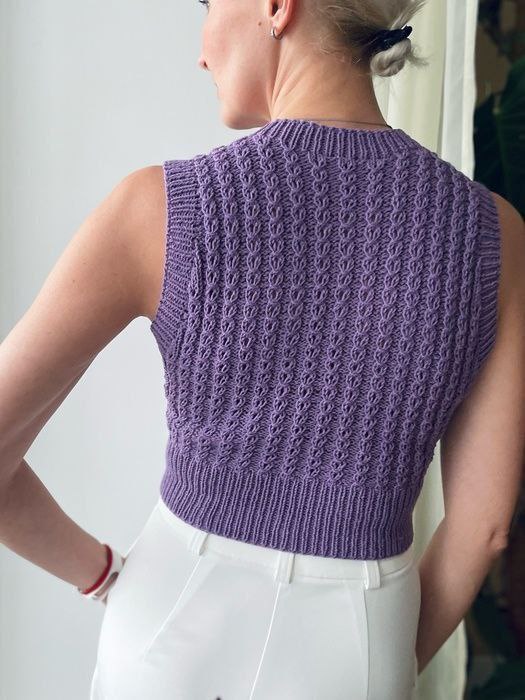 Фиолетовый вязаный топ с узорной фактурой3