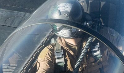 Сбитого пилота F-15 опознали по рисунку на шлеме