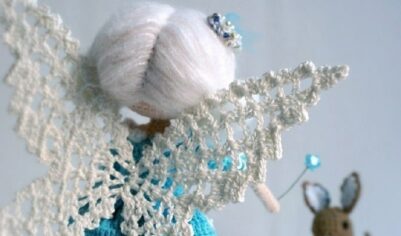 Фея с крыльями из кружева