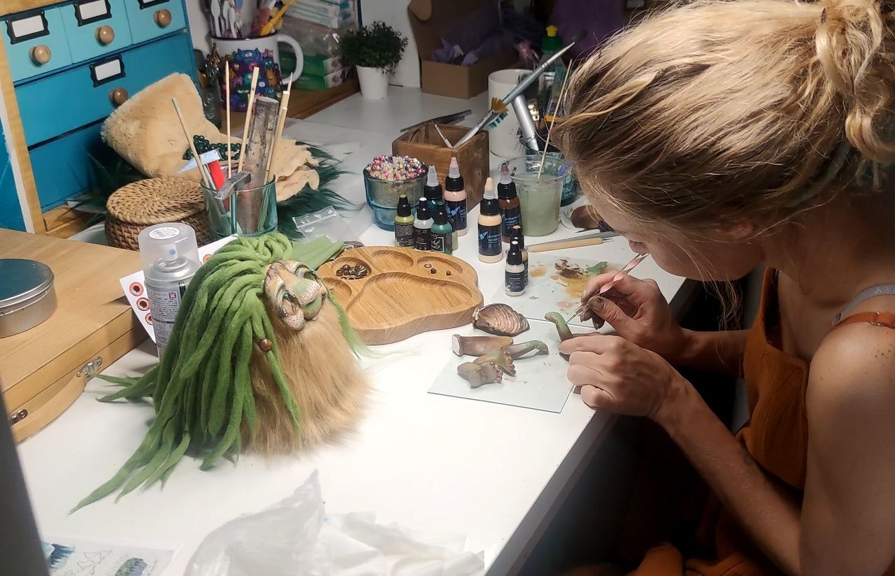 Эта новая техника в России только набирает популярность 

Рукодельницы, которые сейчас начинают создавать такие игрушки своими руками, на старте зарабатывают дополнительные 15 000р-20 000р в месяц3